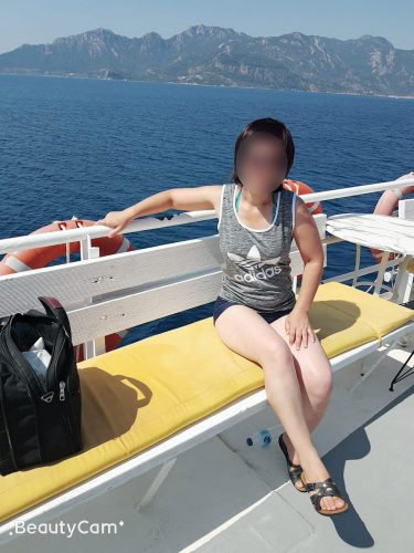 Seksi sarışın kadın Gülçin